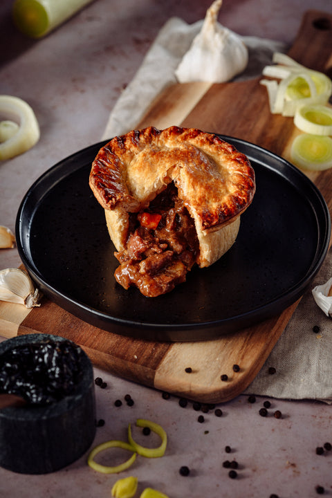 Black Sheep: Lamb & Black Garlic Pie (265g)